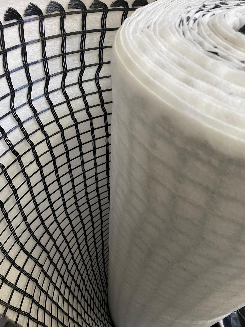 Geocompuesto PETGGPM 50/50 25x25 & PP-150 CRG3, 1,95x50 (97,5 m²)